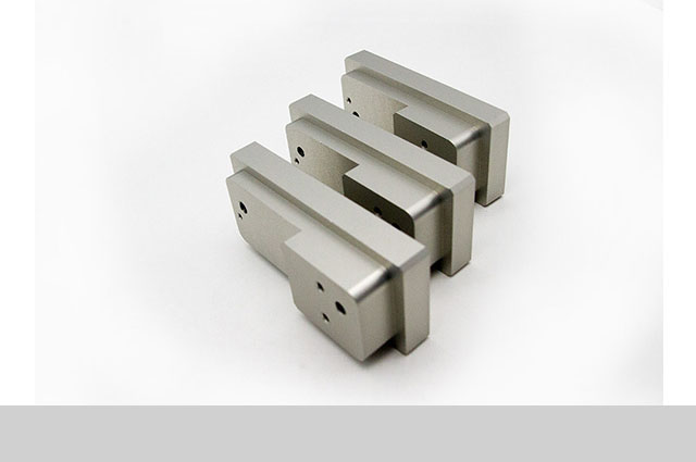 CNC零件加工—深圳鑫創盟精密機械零件加工廠 CNC零件加工—深圳鑫創盟精密機械零件加工廠