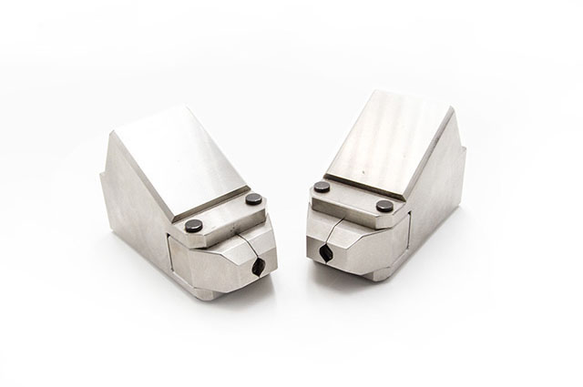 鋁腔體cnc加工中主軸對滾動軸承有哪些要求？加工企業如何改進鋁腔體cnc加工呢？